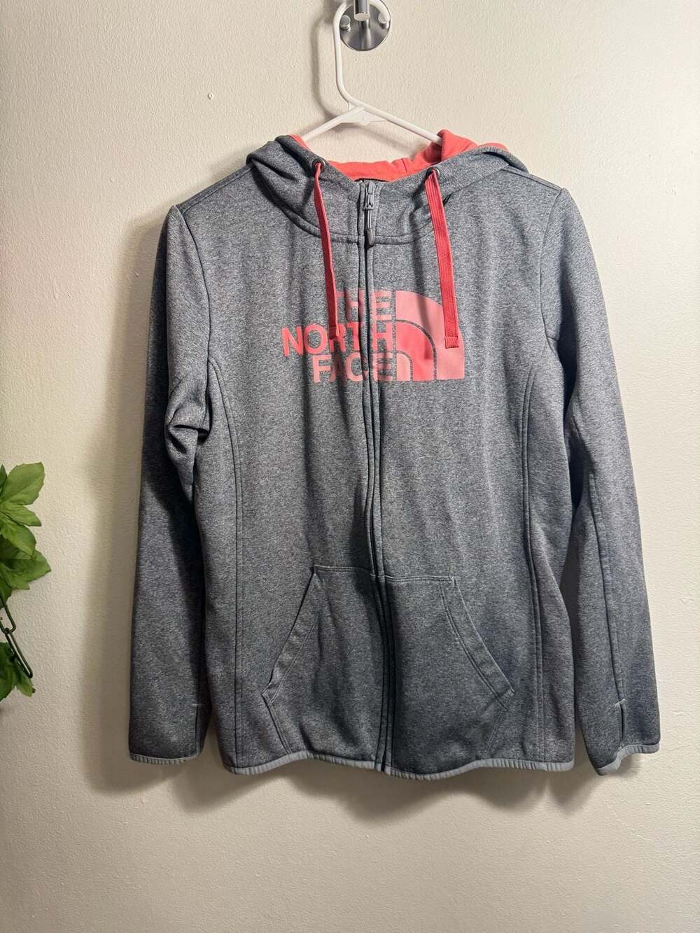 The North Face Women's Fave Half Dome Full-Zip Hoodie Heather Gray with Pink